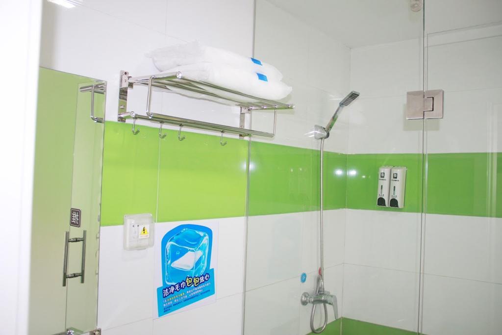 7Days Inn Jiangmen Peng Jiang Qiao North Buitenkant foto